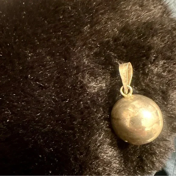 Elegant Sterling Silver Pendant, marked Mexico - Picture 3 of 5